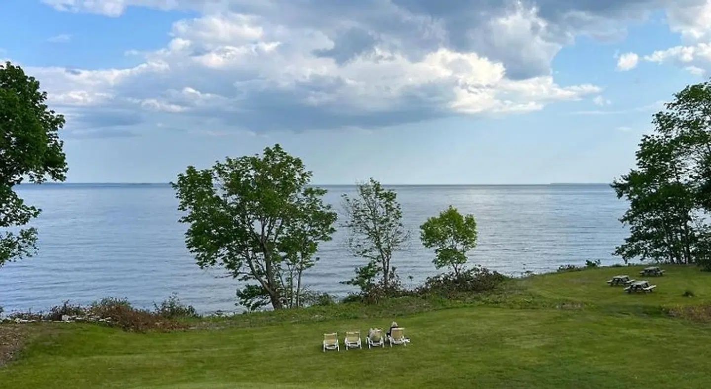 High Tide Inn LANDSCAPE