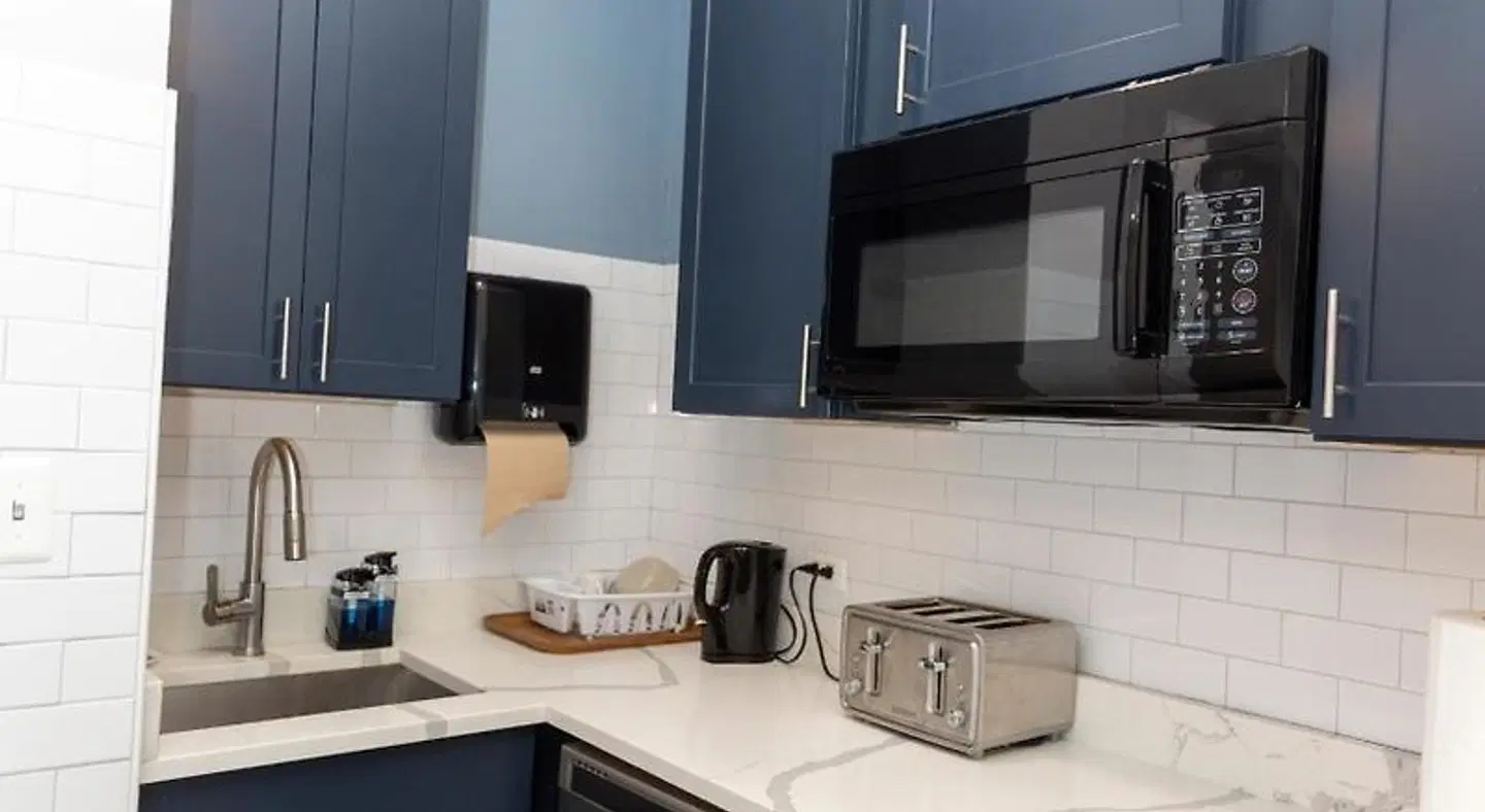 Chicago Parthenon Hostel ROOM_EXAMPLE