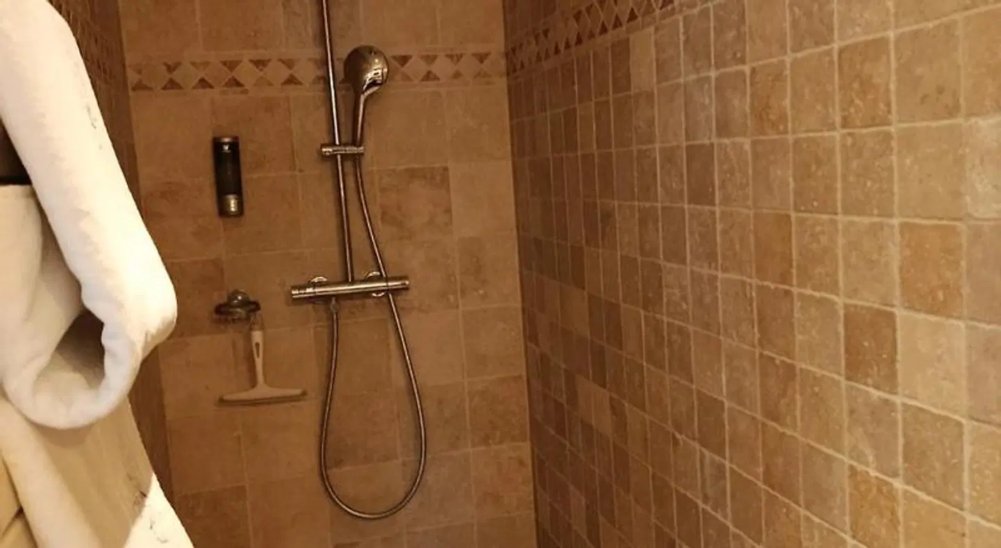 La Closerie de l'Aventure BATHROOM