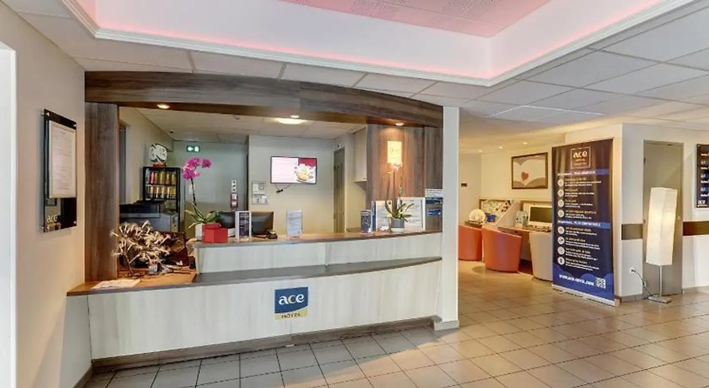 ACE Hôtel Montluçon LOUNGE_LOBBY