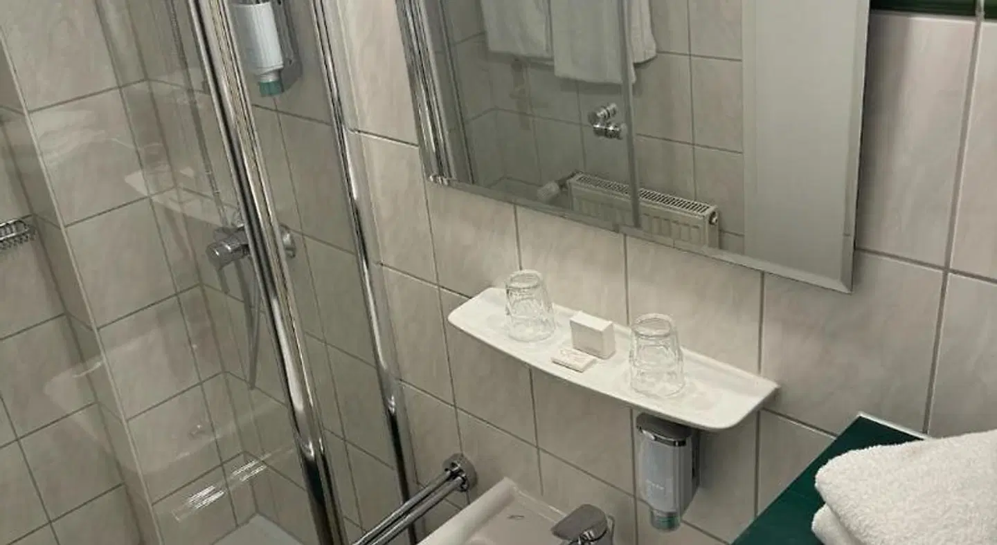 Mueßer Hof BATHROOM