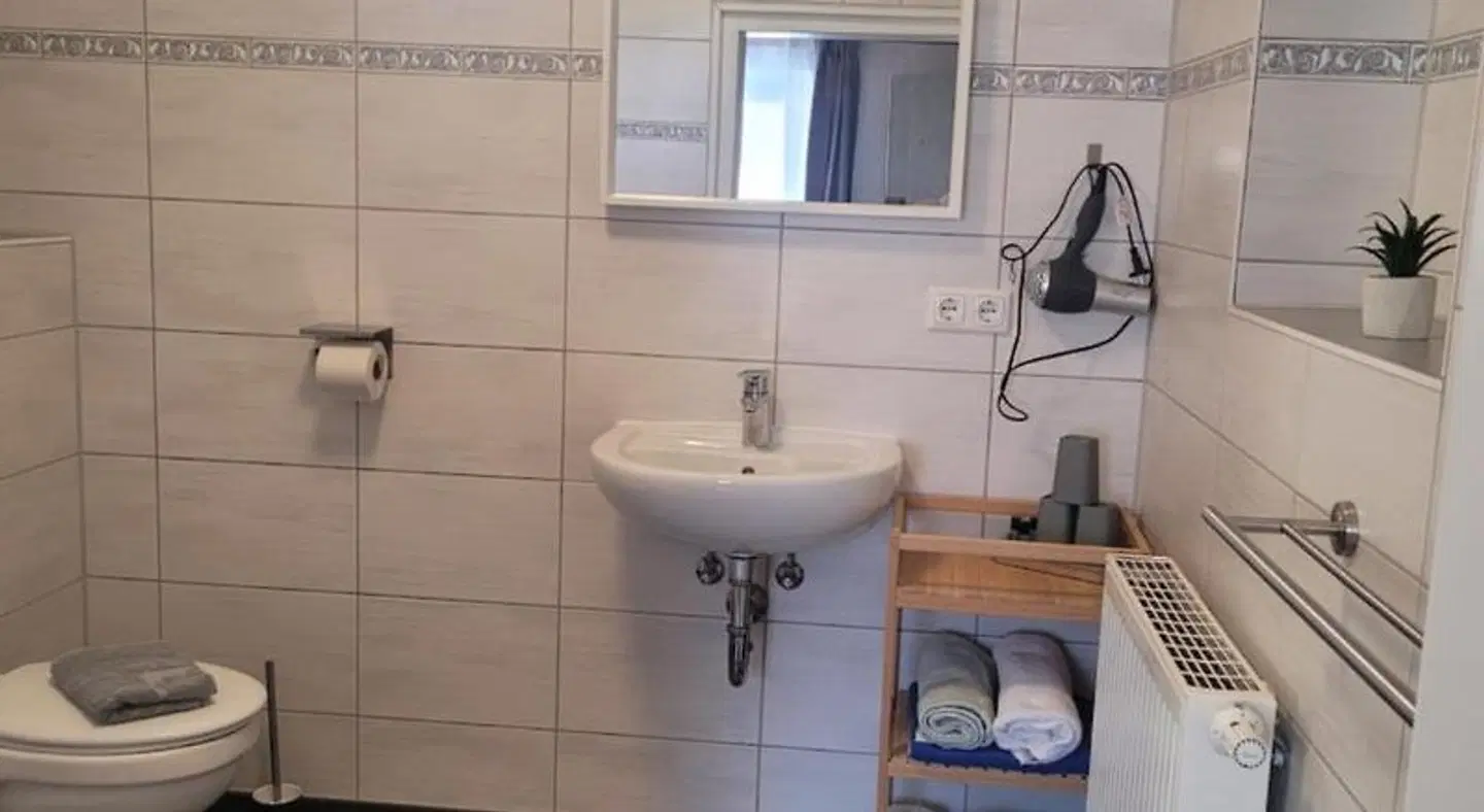 Gasthof Zum Amboss BATHROOM