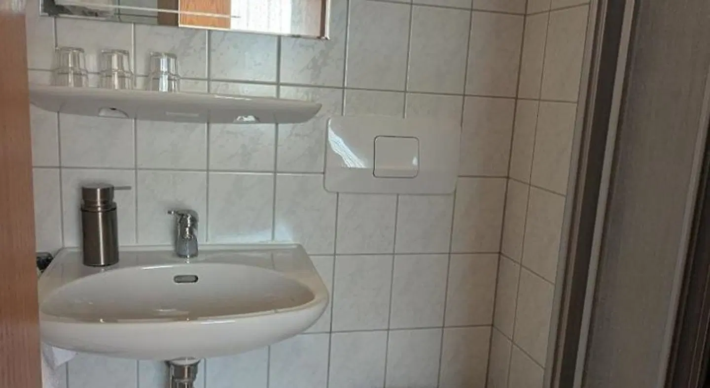 Gasthof Hotel Rose BATHROOM