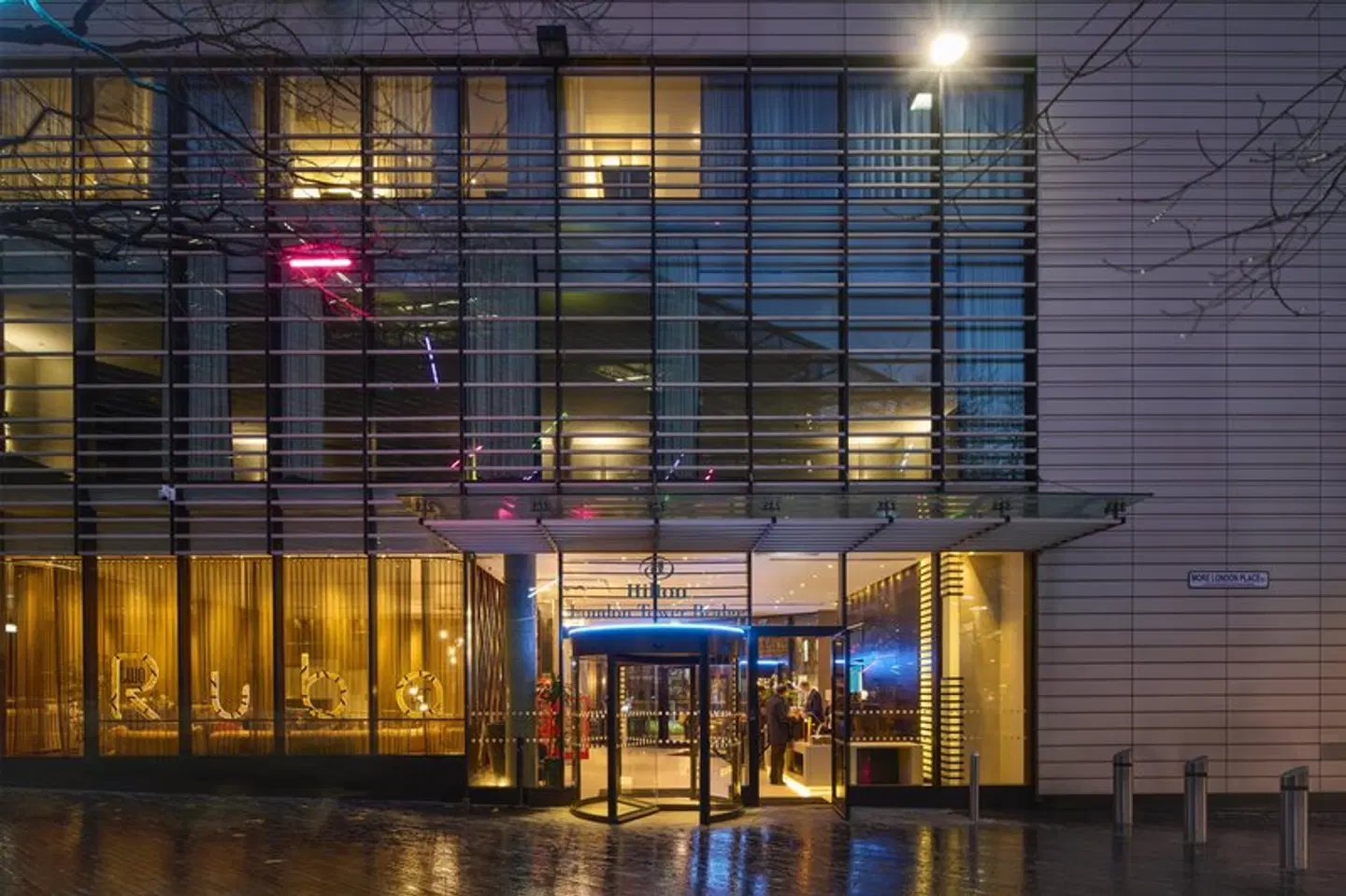 Hilton London Tower Bridge EXTERIOR