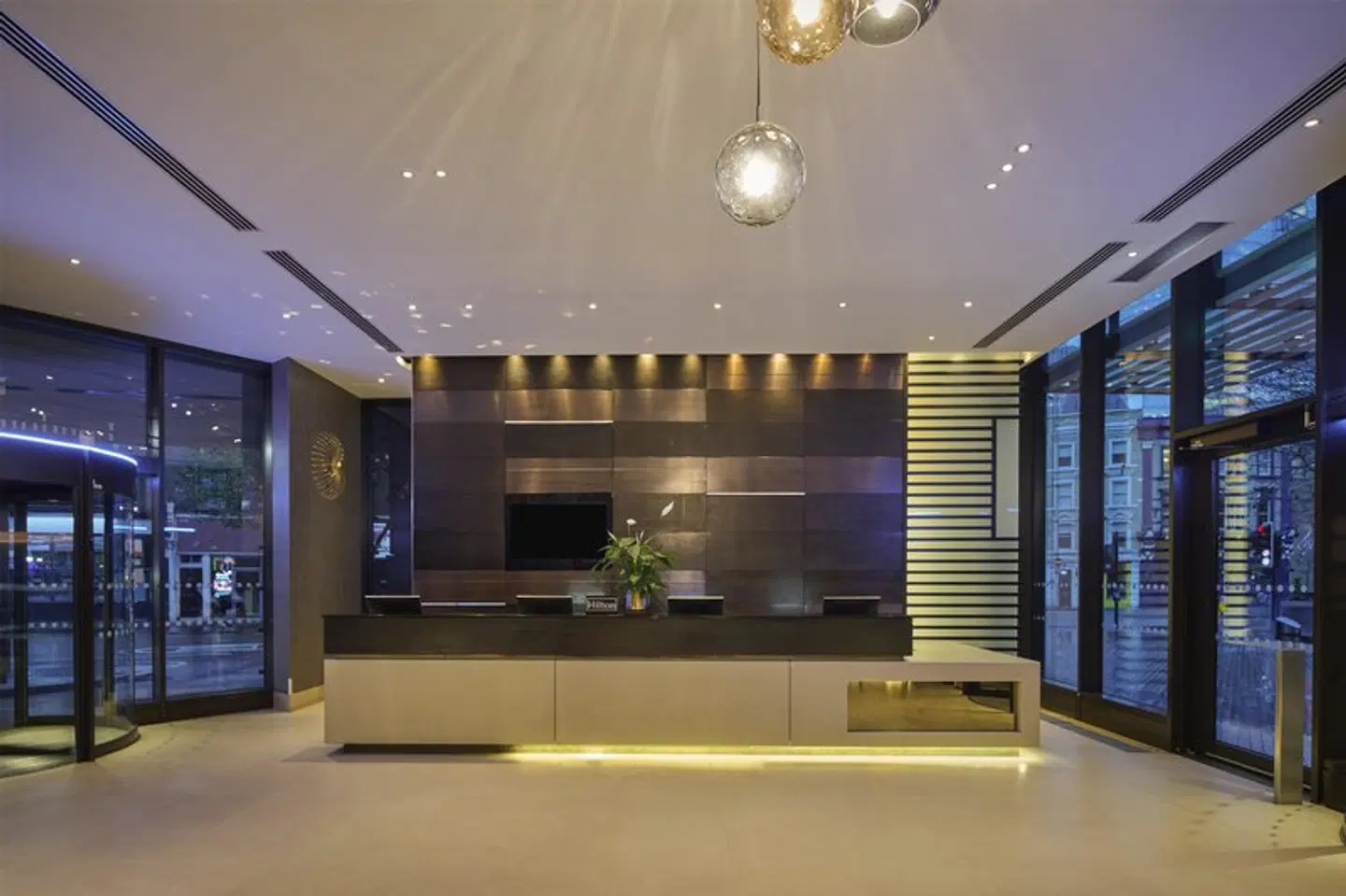 Hilton London Tower Bridge LOUNGE_LOBBY