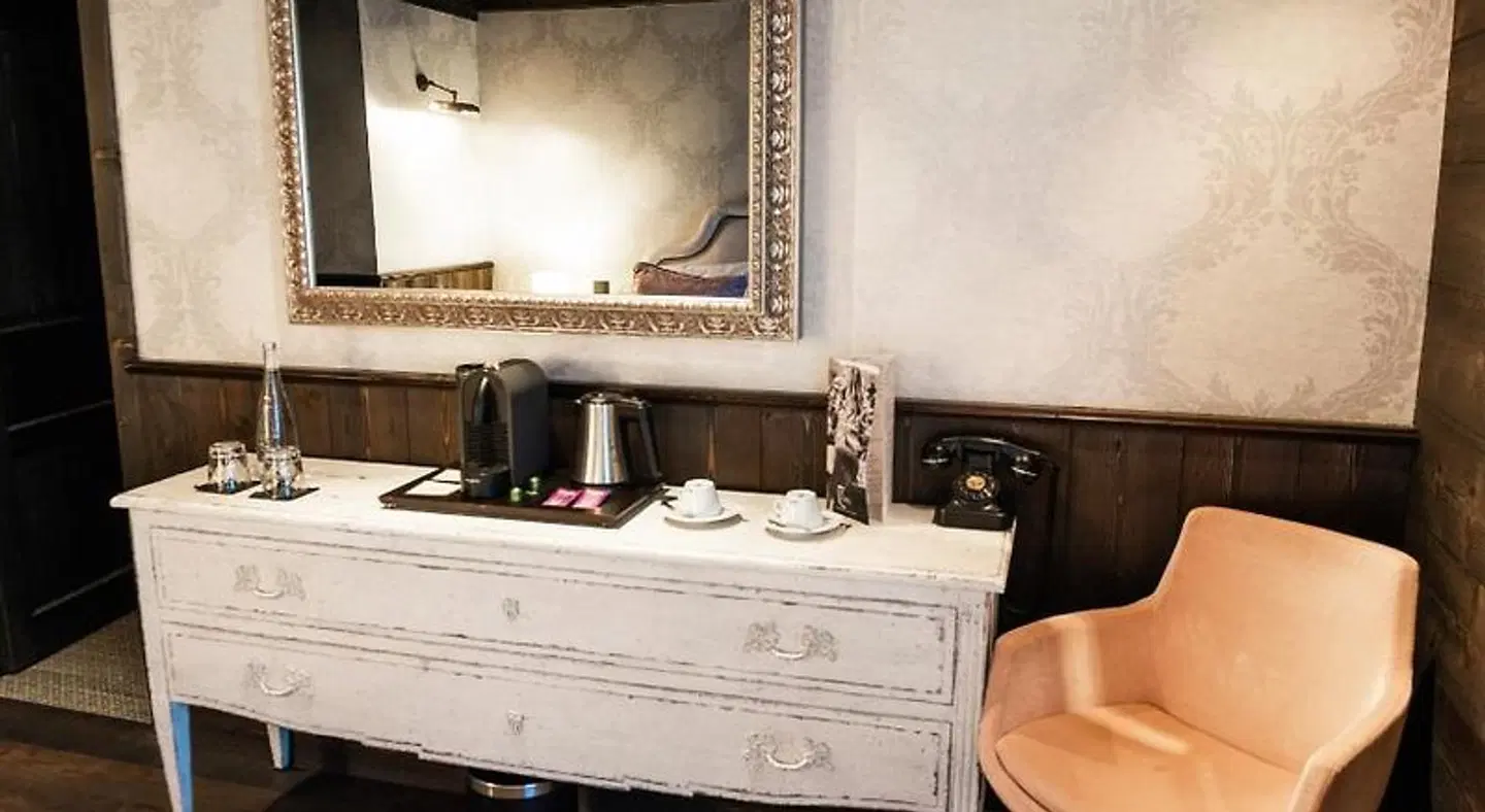 Hotel Le Castel BATHROOM