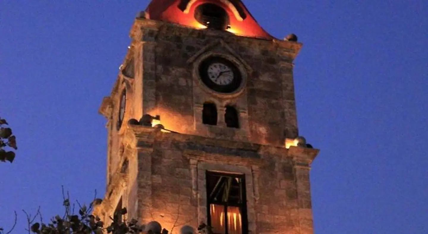 Spot Hotel EXTERIOR