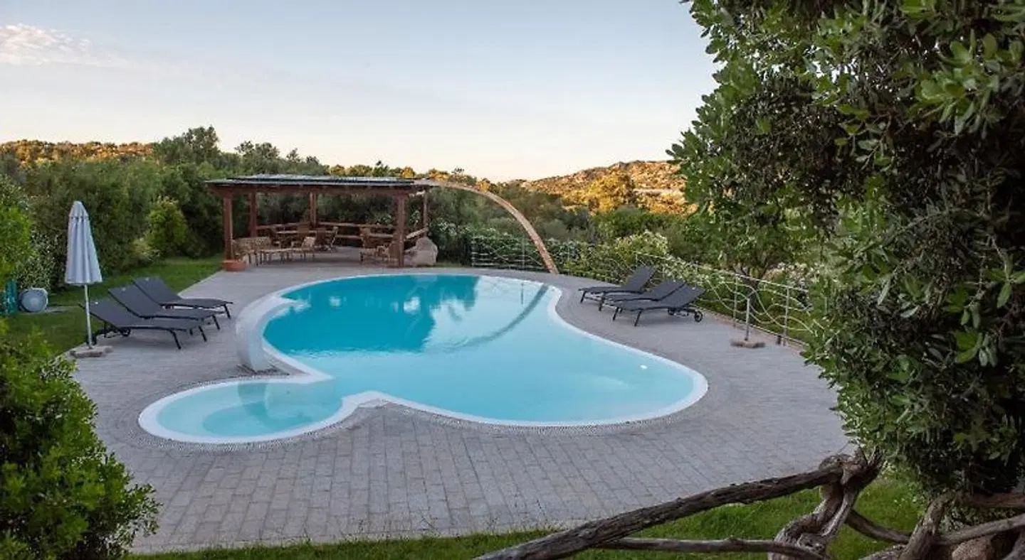 B&B S'Alzola OUTDOOR_POOL