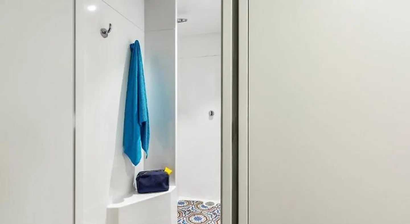 hotelF1 Aix en Provence BATHROOM
