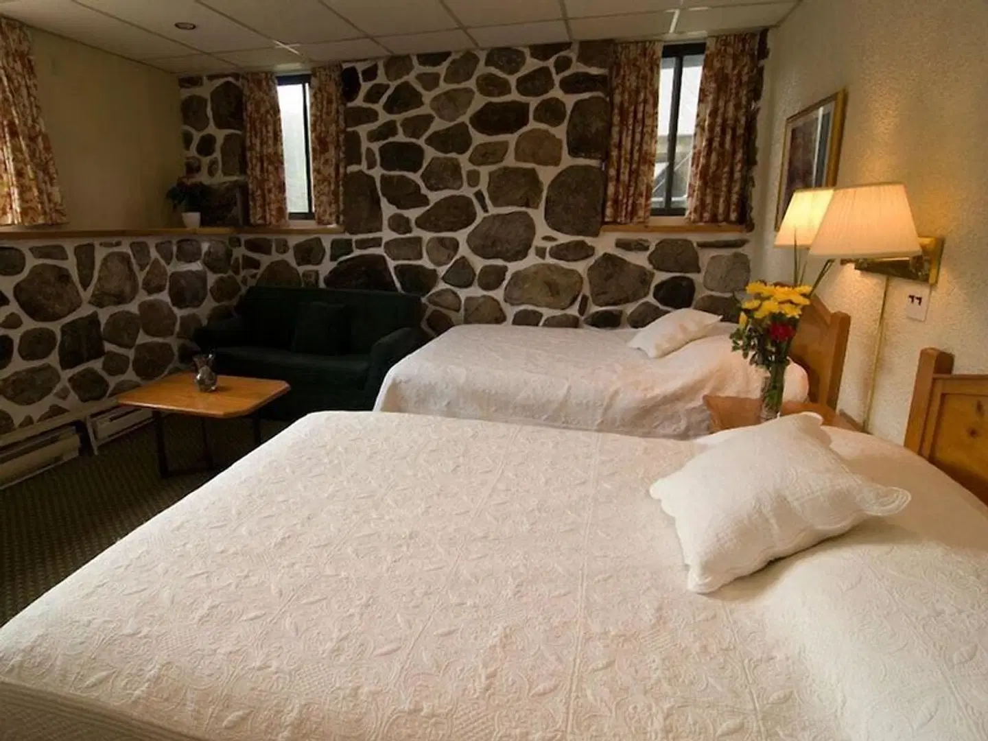 Mont-Blanc ROOM_EXAMPLE