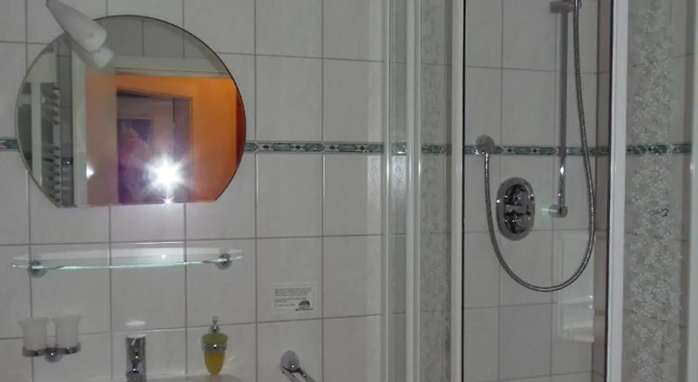 Hoffmanns Gästehaus - Hotel in Thale BATHROOM