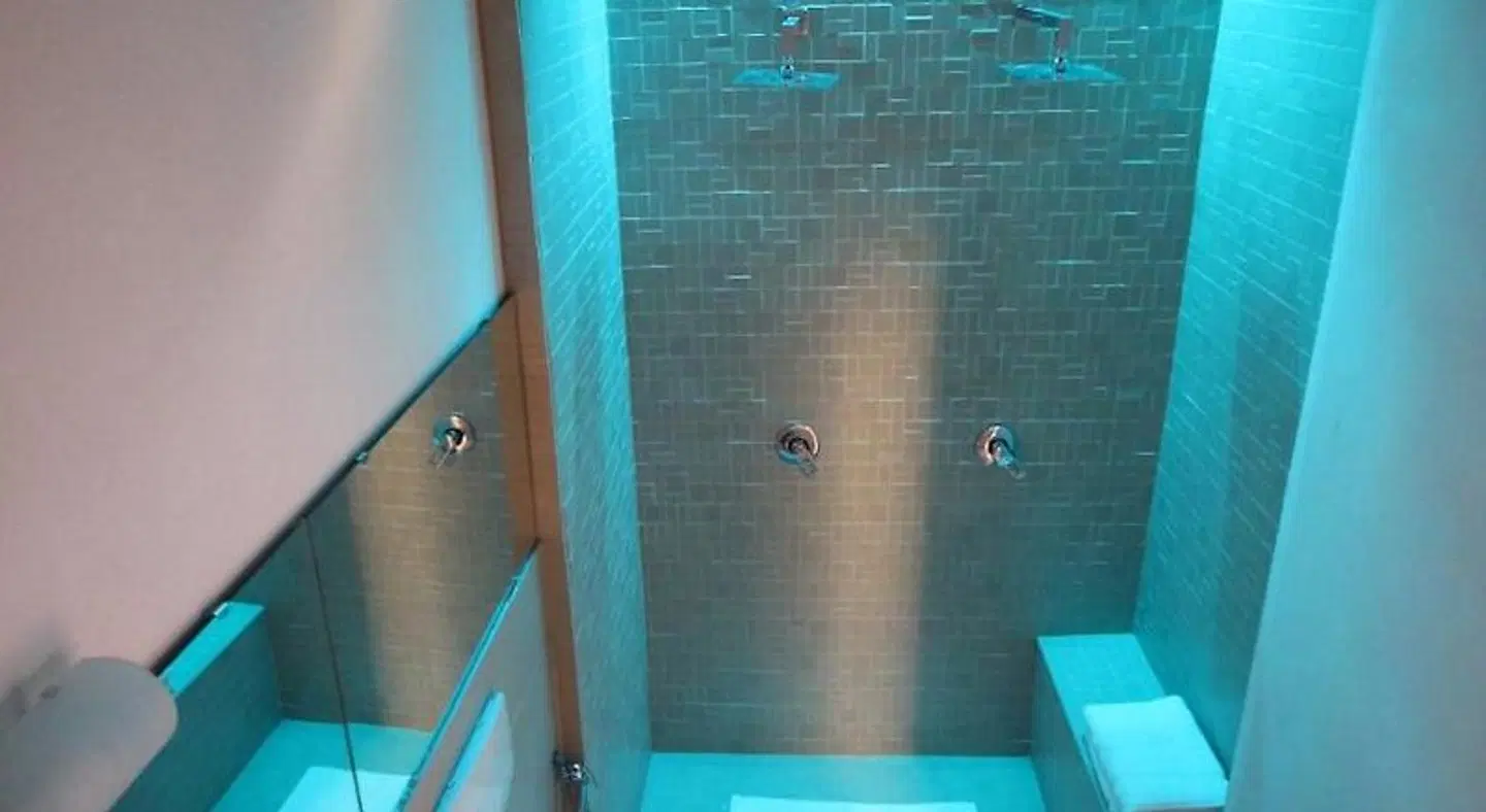 Khalisah INDOOR_POOL
