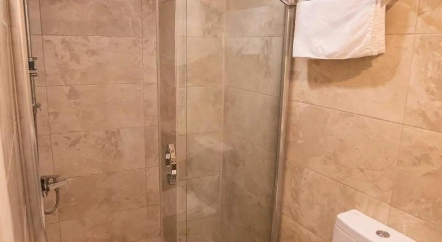 Dymar Hotel BATHROOM
