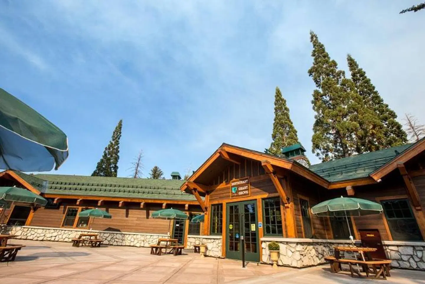 John Muir Lodge EXTERIOR