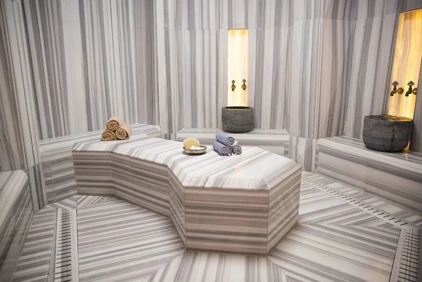 On'Live Deluxe Hotel HEALTH_BEAUTY