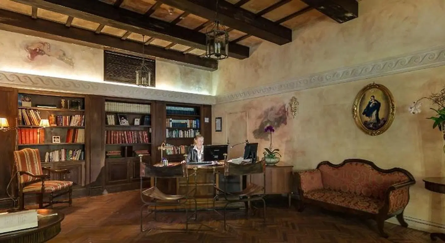 Palazzo Cardinal Cesi BAR