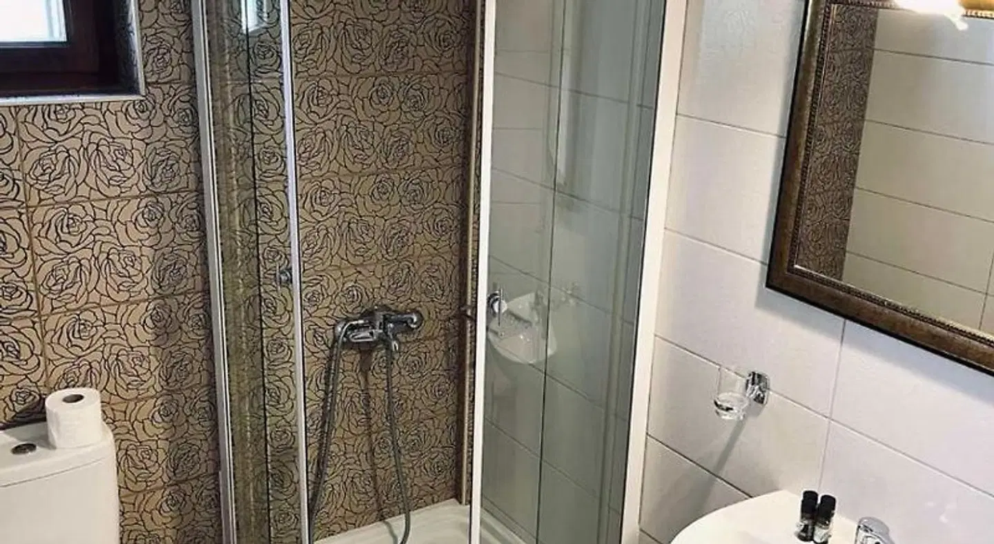 Stis Giagias Evgenias BATHROOM