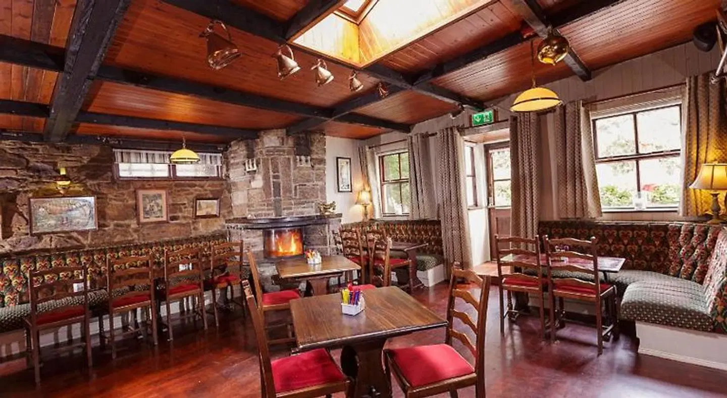 The Glenbeigh Hotel BAR