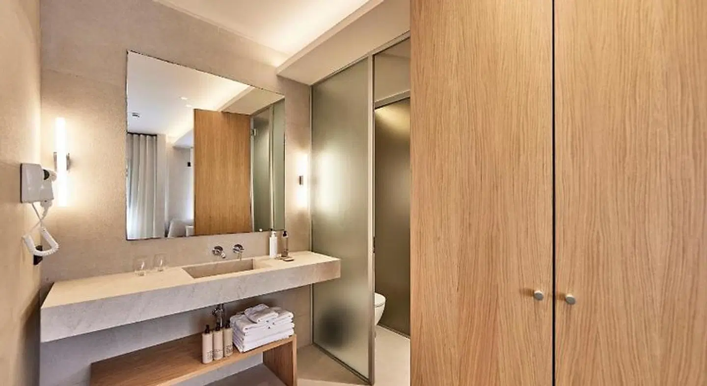 Joe's Gomila Boutique BATHROOM