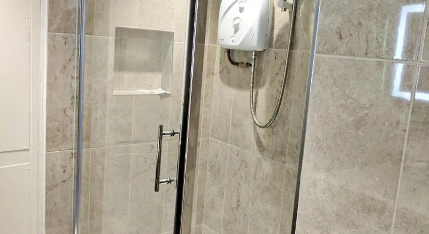 Glendevon House Hotel BATHROOM