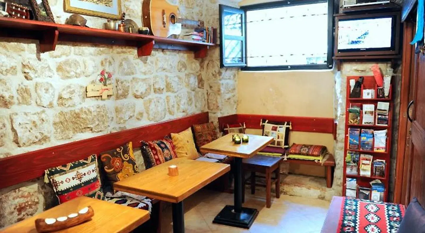 Old Town Hostel ROOM_EXAMPLE