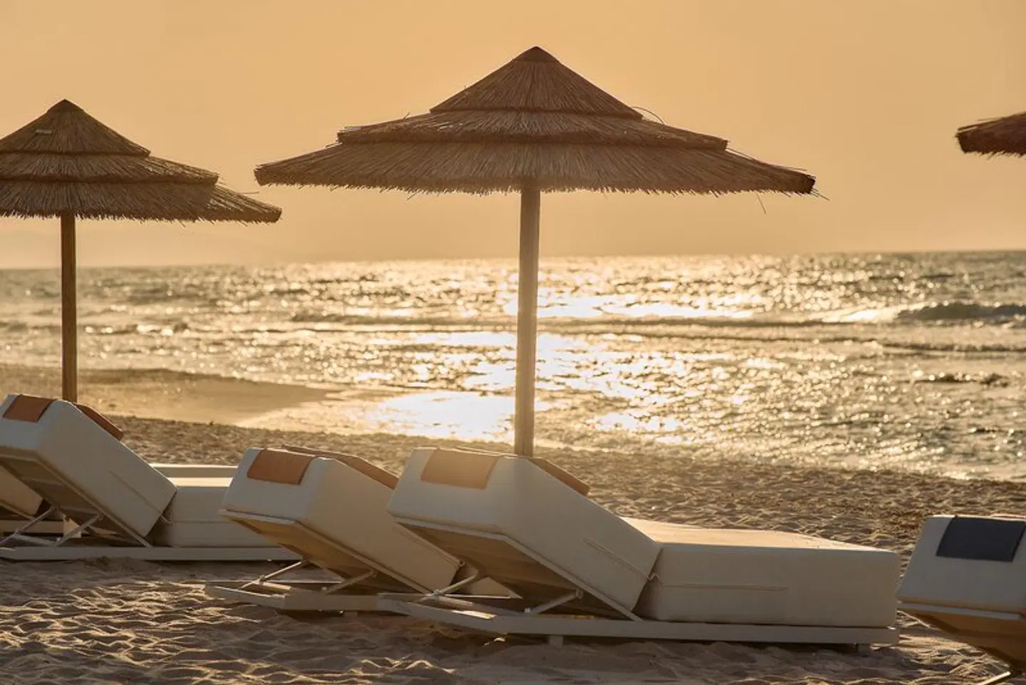 Paralos Kosta Alímia BEACH