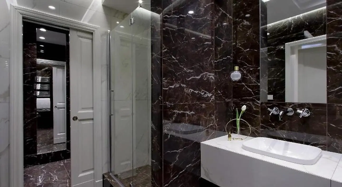 Domna Luxury Suites BATHROOM