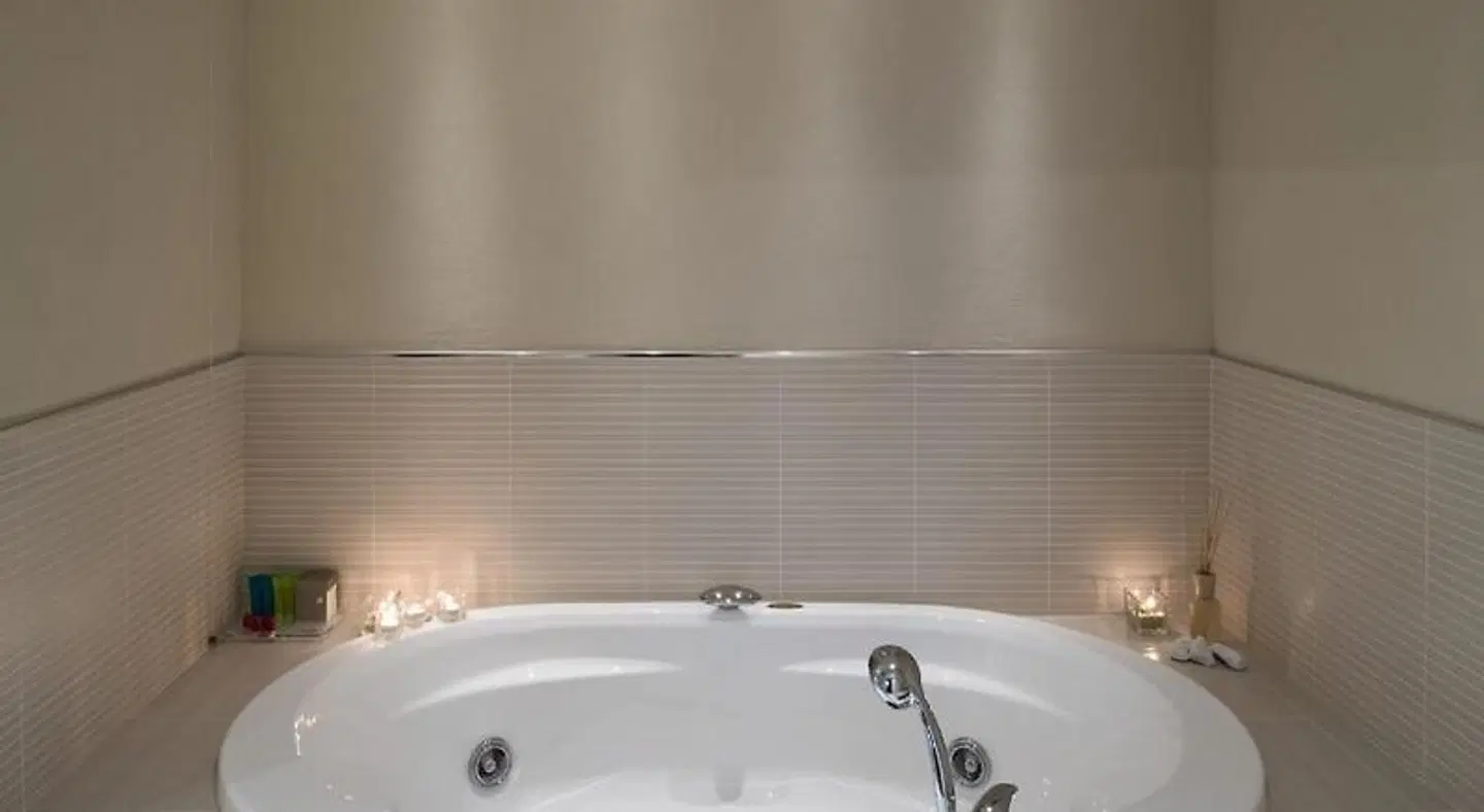 Enjoy Garda Hotel BATHROOM