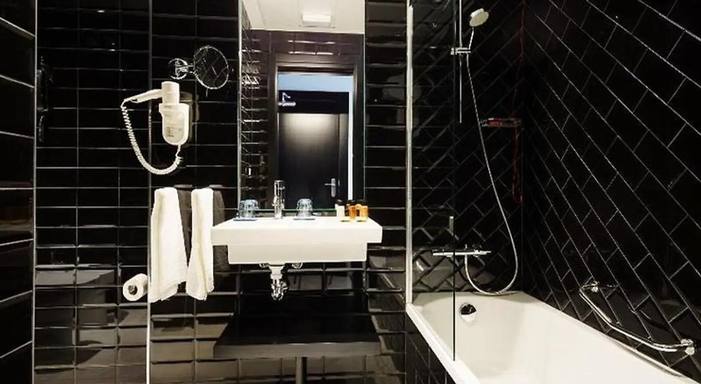 Costa Del Sol Torremolinos Sustainable Boutique Hotel BATHROOM