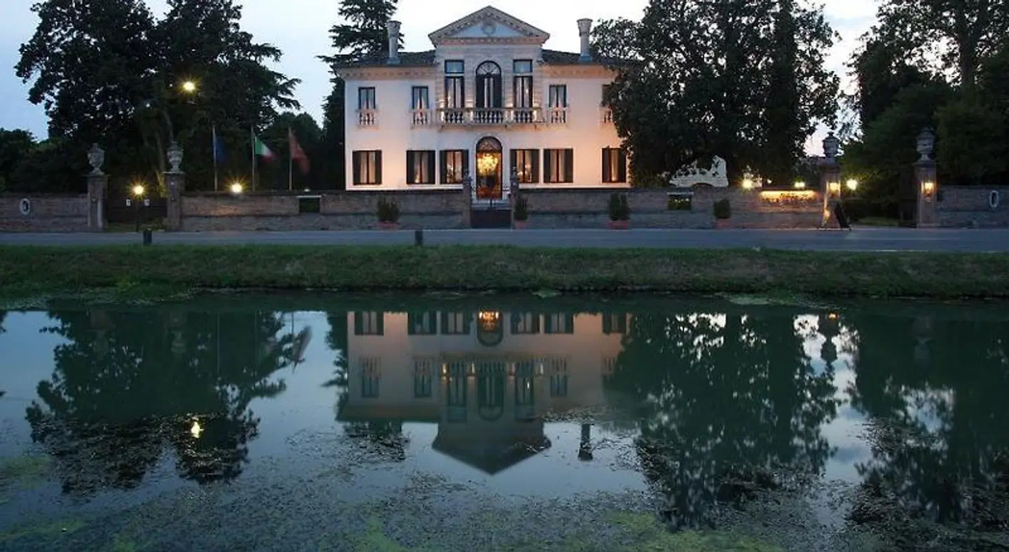 Relais et Châteaux Hotel Villa Franceschi EXTERIOR