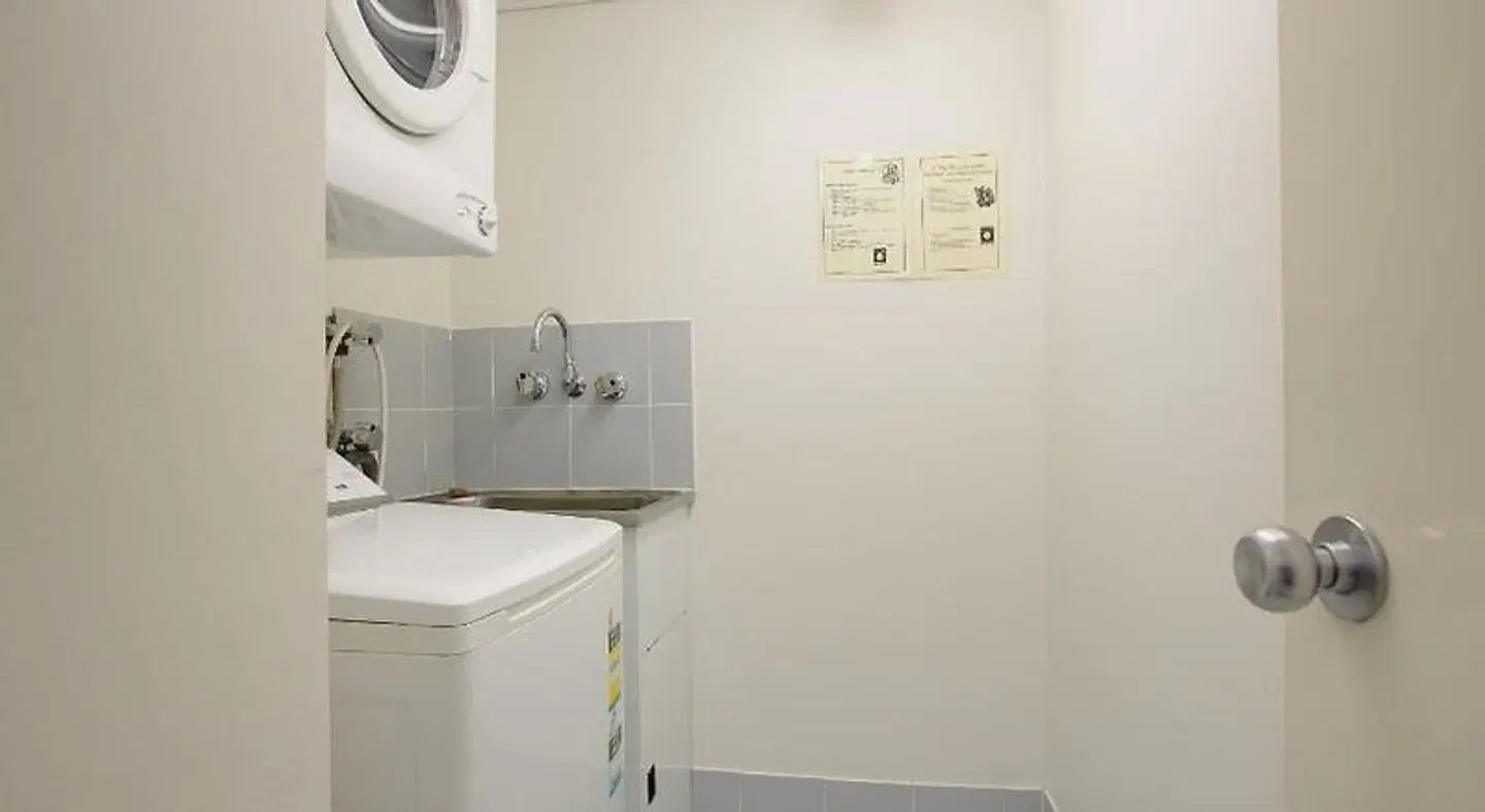 Cairns City Palms (ex High Chaparral Motel) BATHROOM