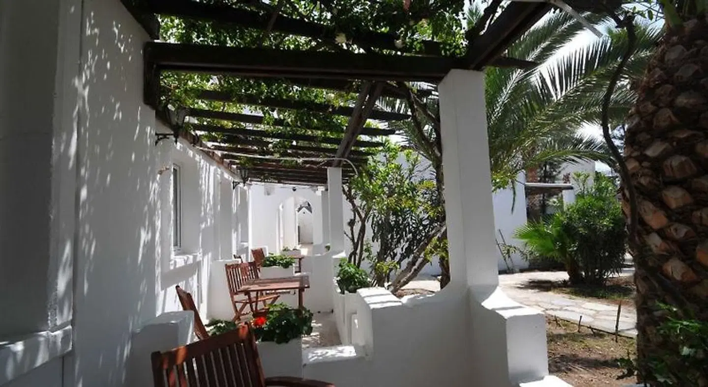 Nagi Beach Hotel TERRACE