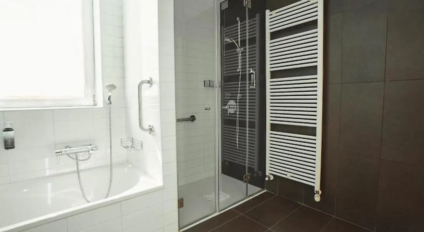 Mod 05 Living Hotel BATHROOM