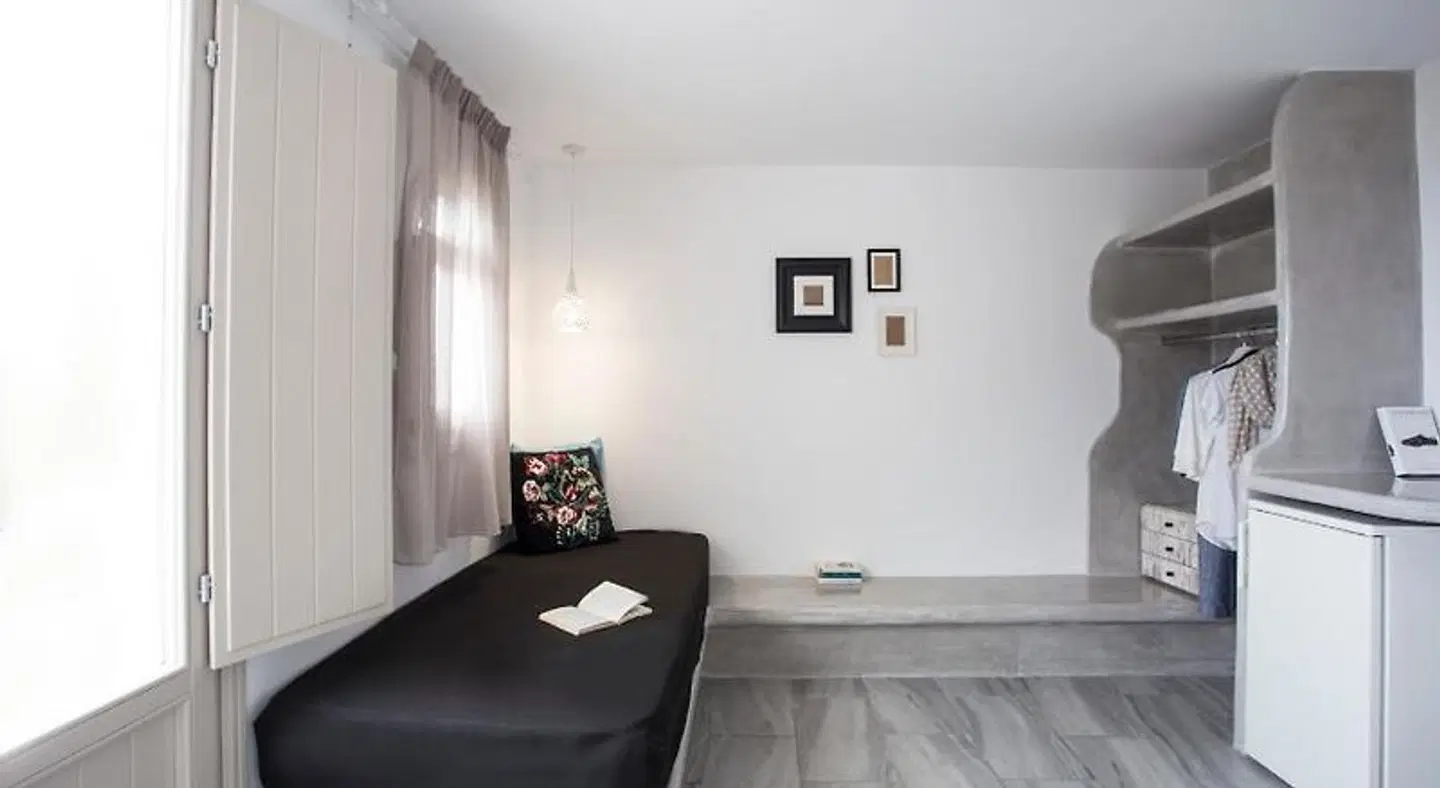 Artemis Perissa ROOM_EXAMPLE