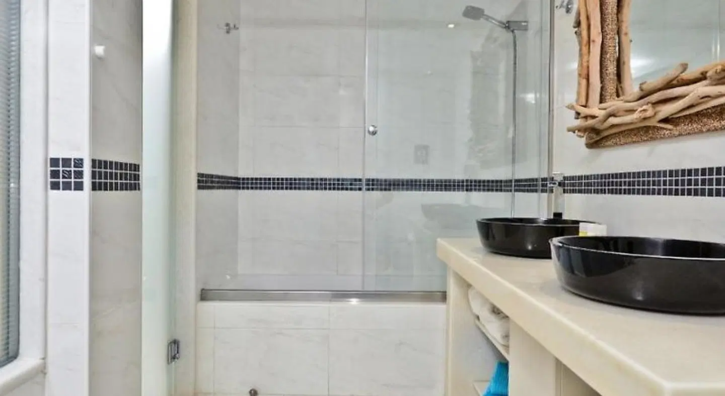 Naxos Island Hotel BATHROOM