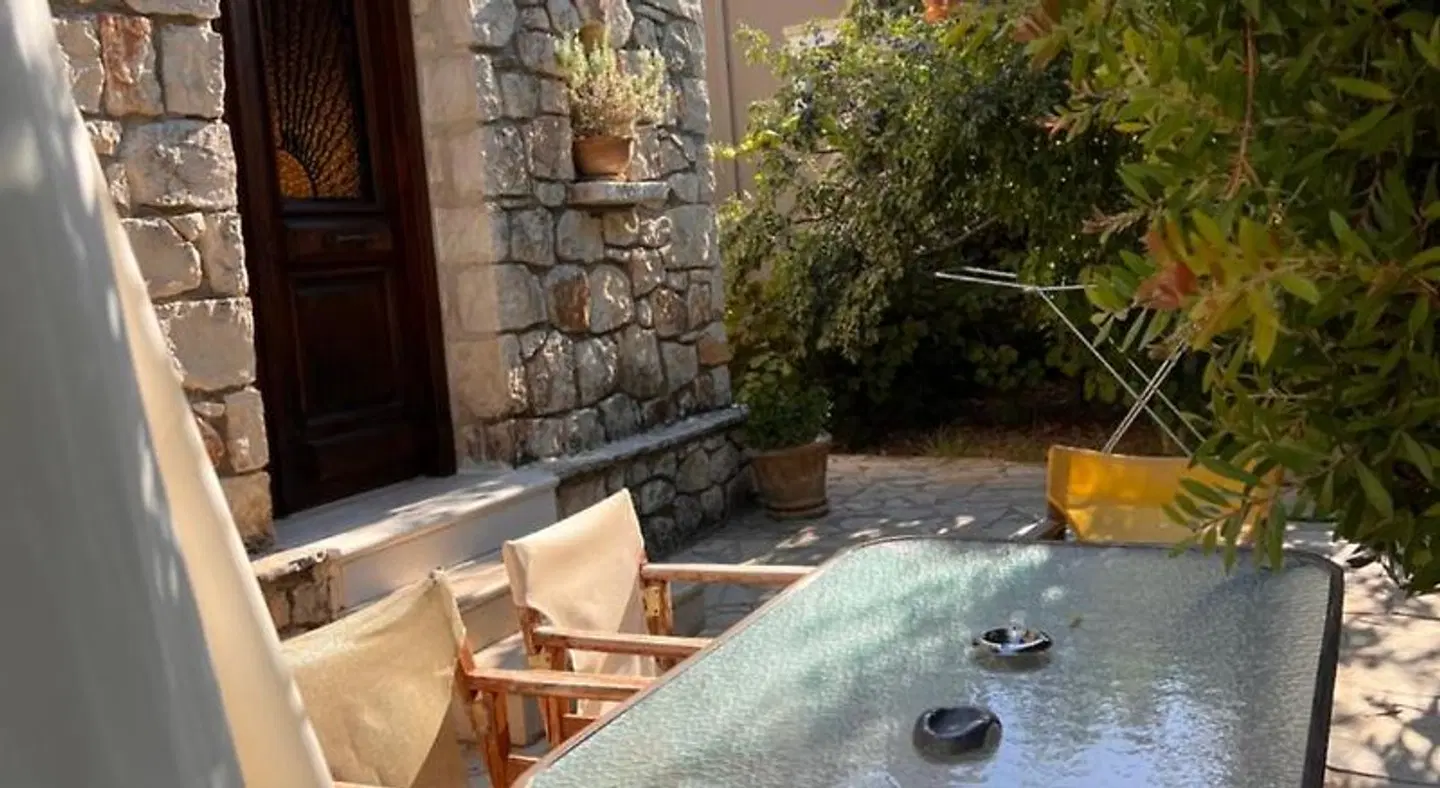 Gloria Maris Hotel Suites and Villa BATHROOM