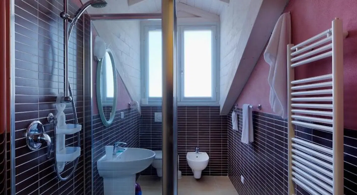Santa Giulia Art & Wine Residence BATHROOM