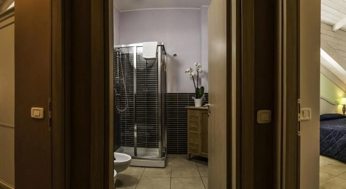 Santa Giulia Art & Wine Residence BATHROOM