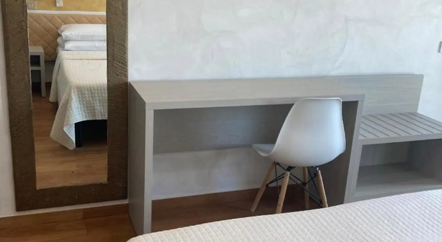 Diplomatic ROOM_EXAMPLE