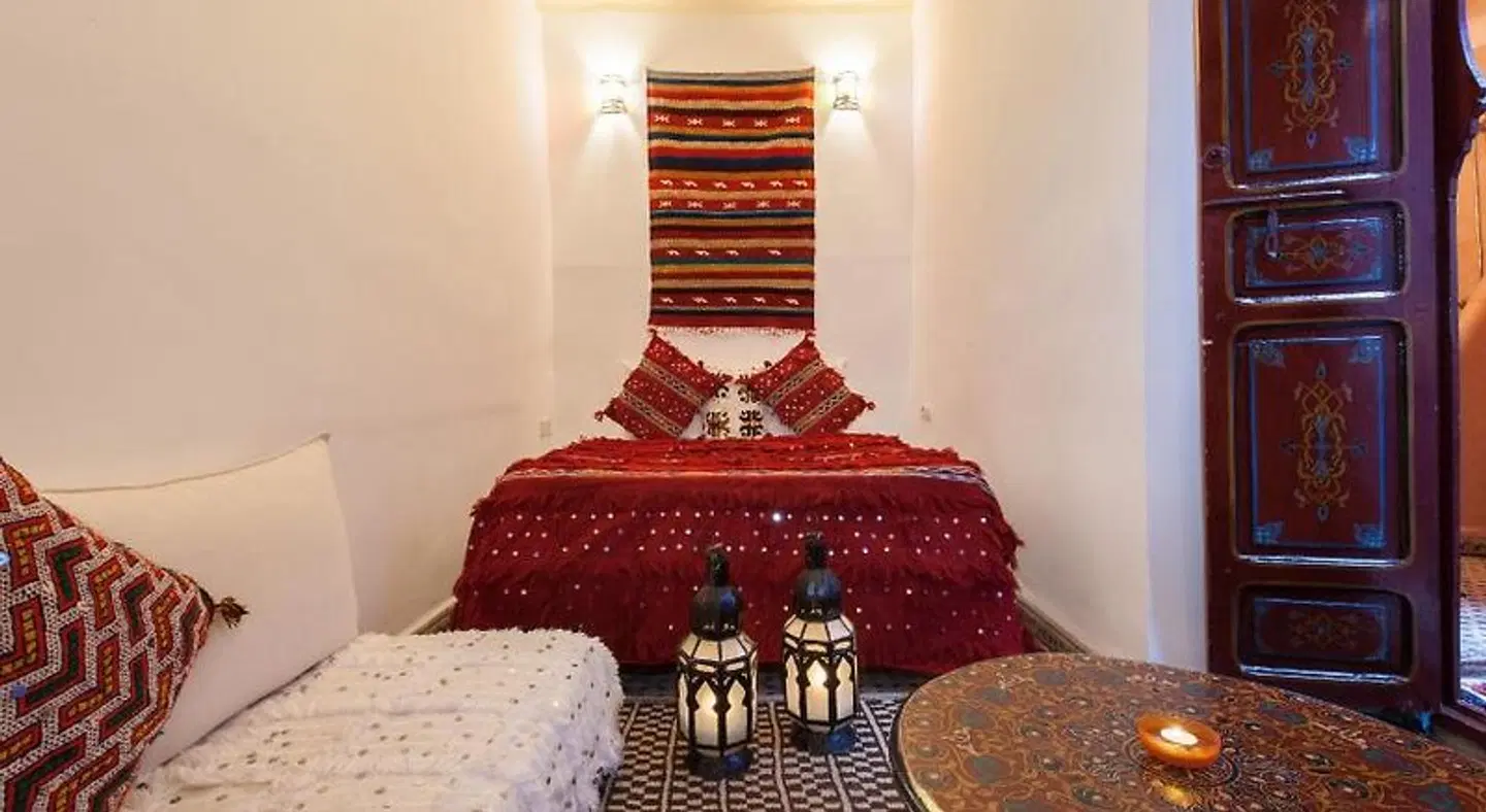 Riad Ben Saleh ROOM_EXAMPLE