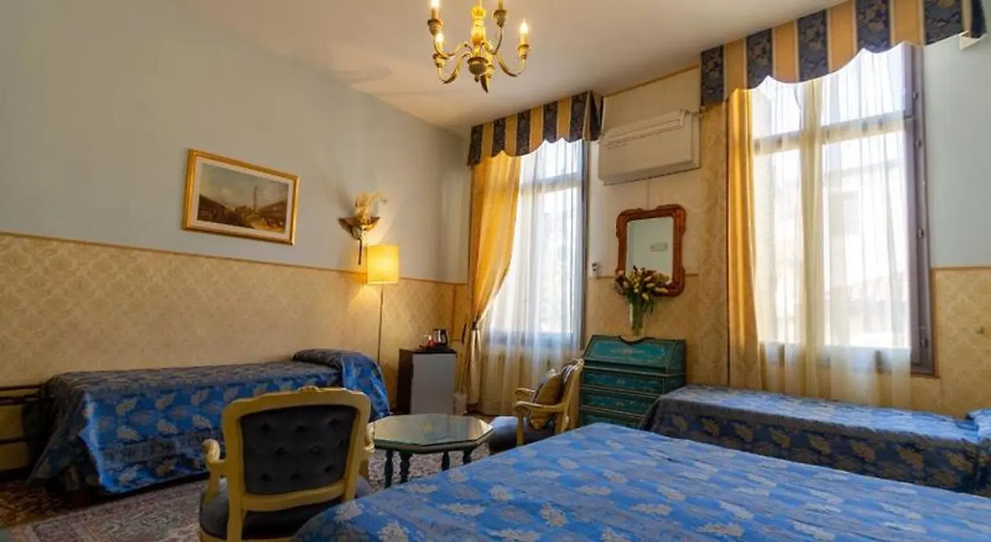 B&B Art Dreams Venezia ROOM_EXAMPLE