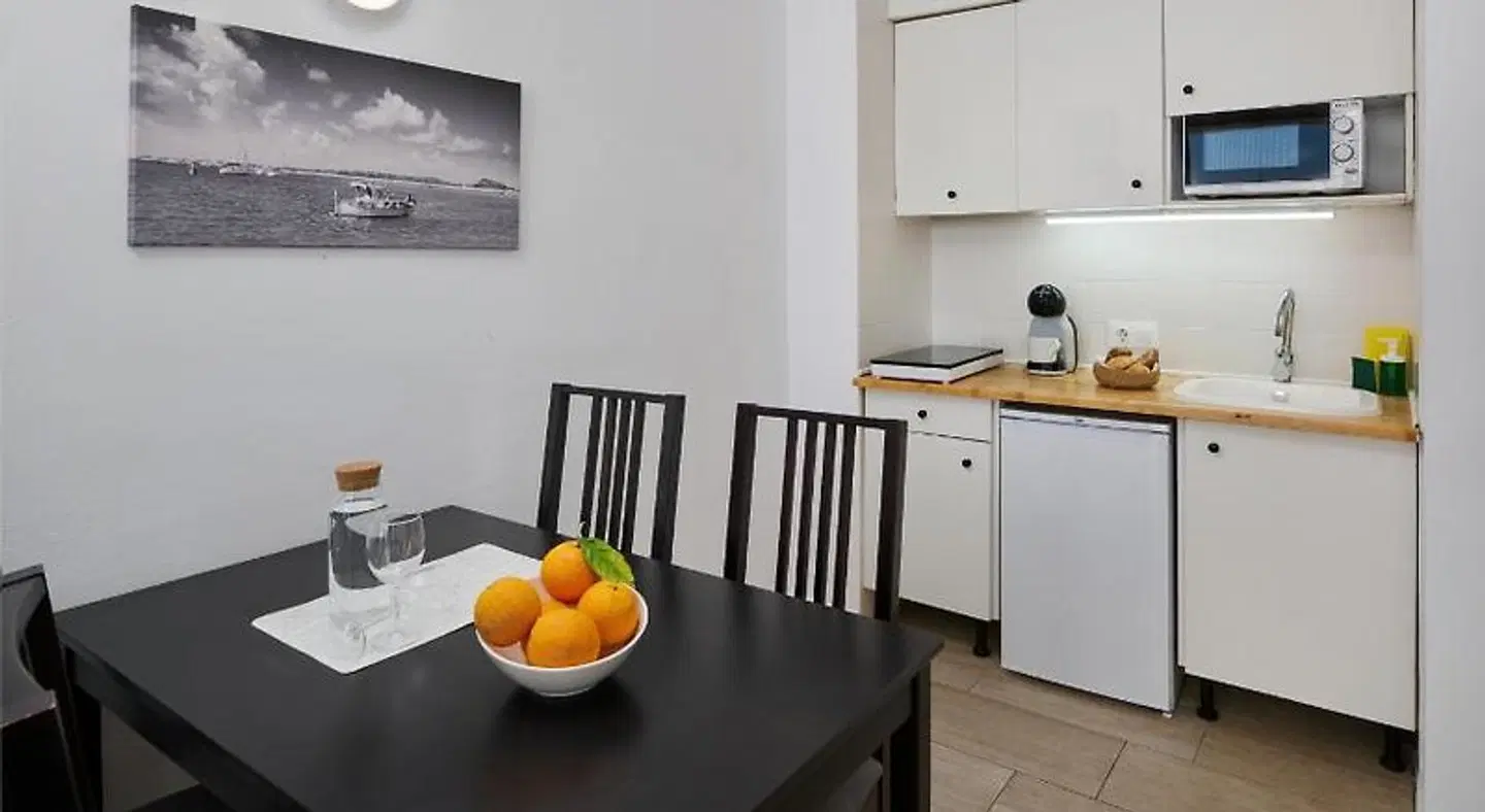 Orange Colom ROOM_EXAMPLE