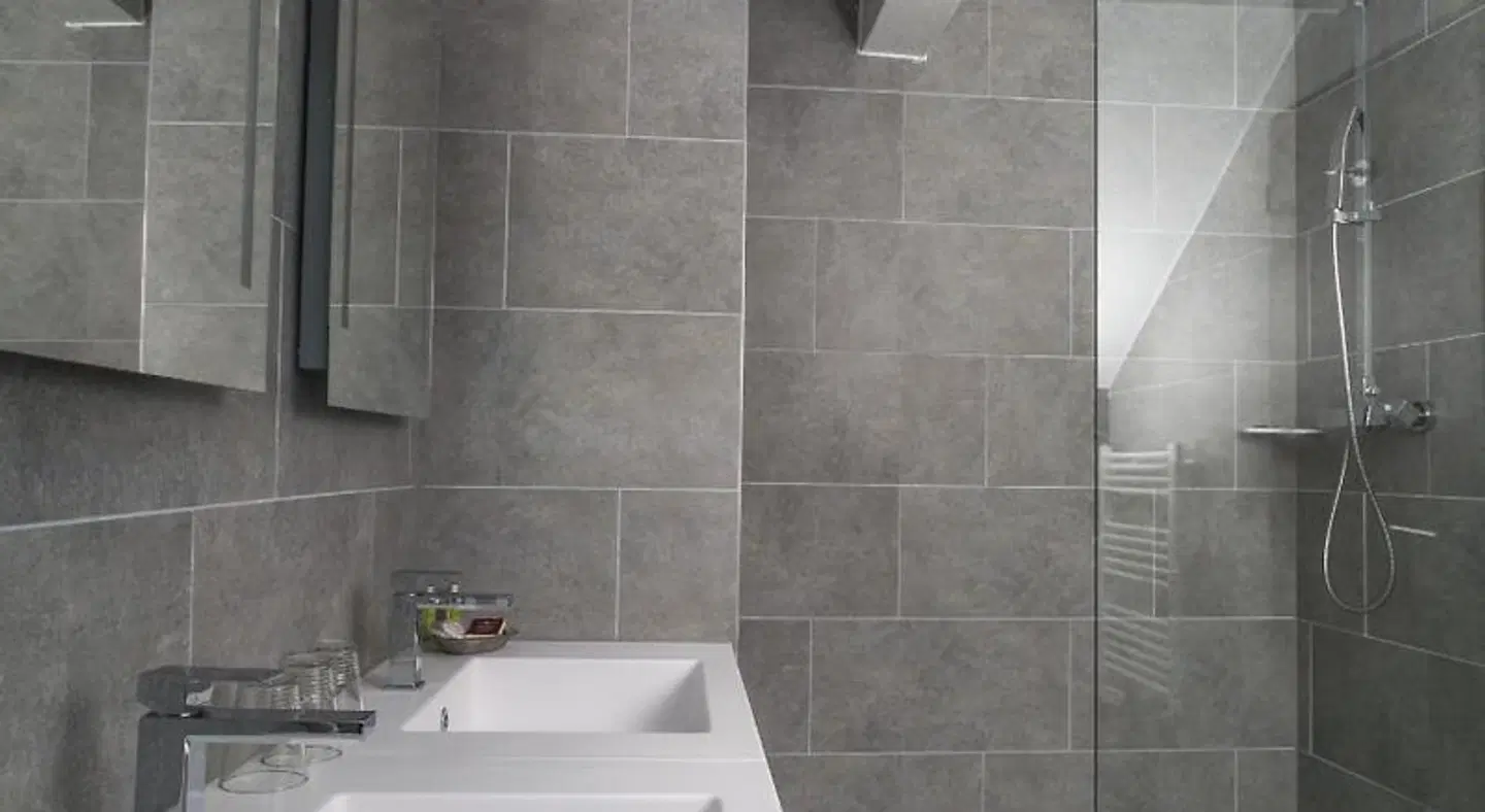 Couvent du Franciscain BATHROOM