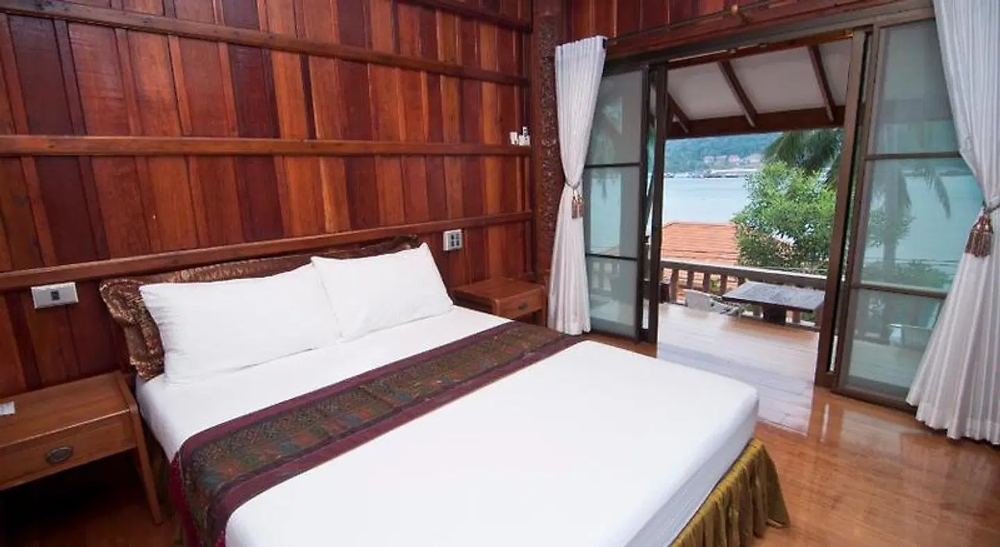 Bhuvarin Resort ROOM_EXAMPLE