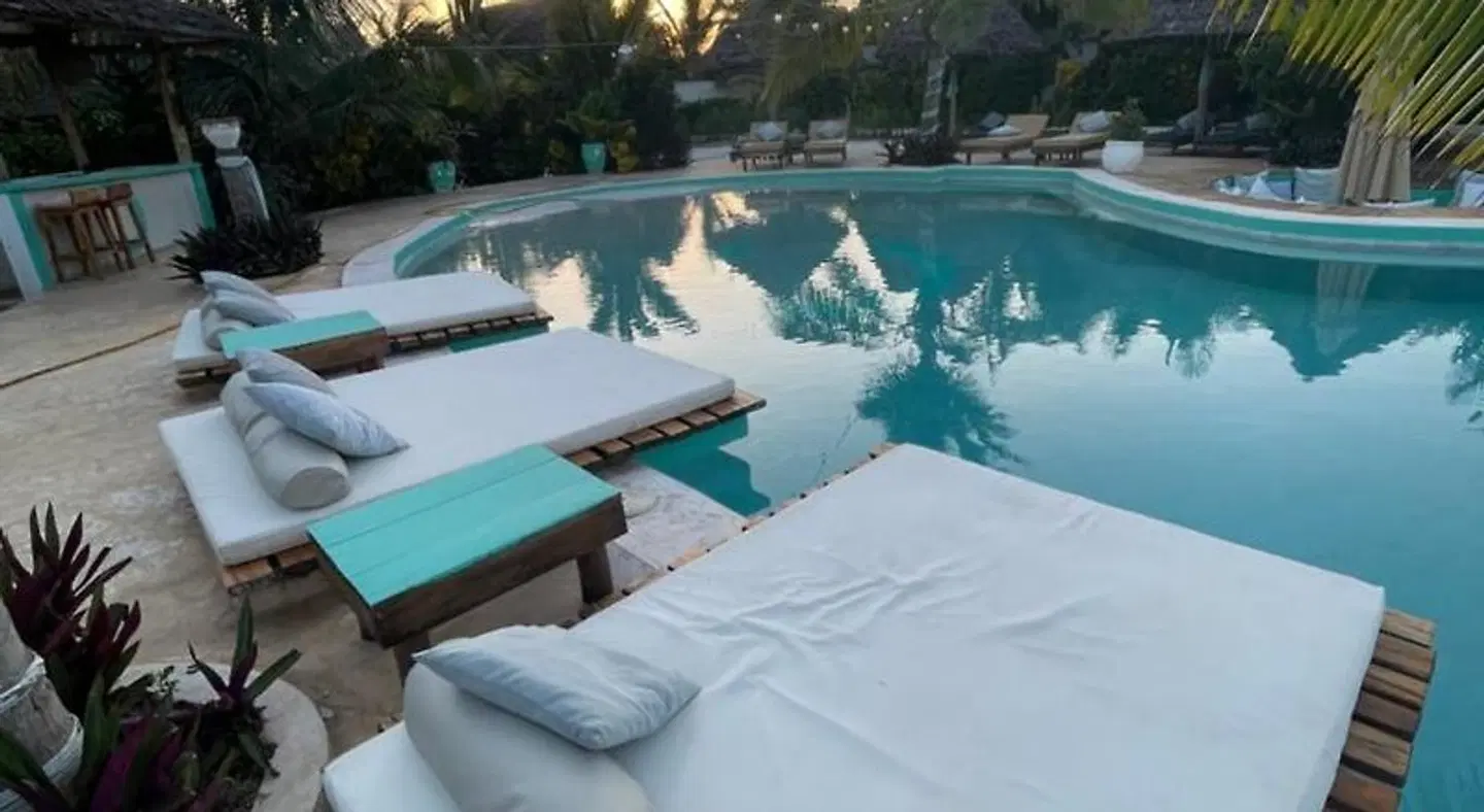 Zen Boutique Resort OUTDOOR_POOL