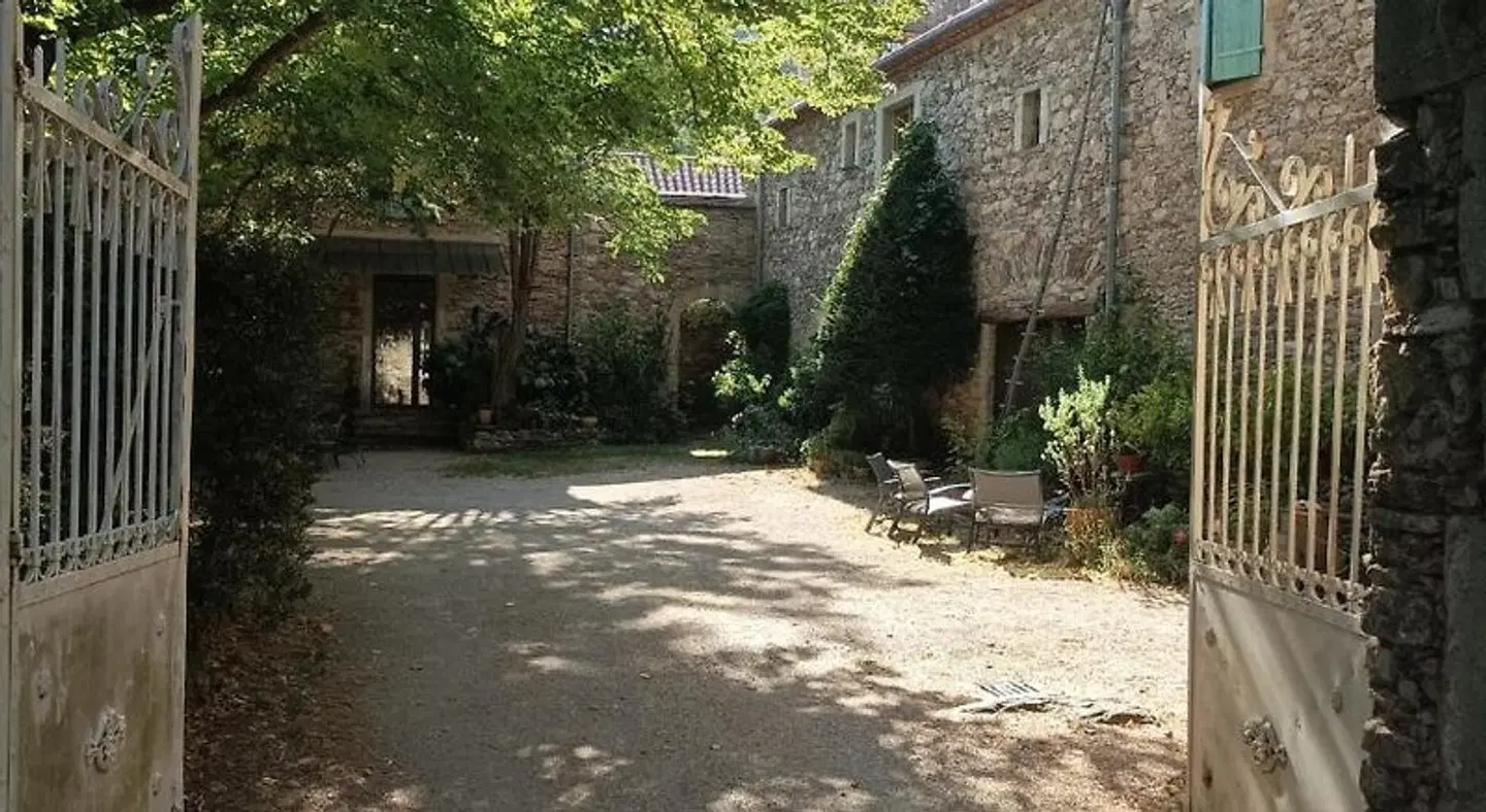 Château de Colombières sur Orb EXTERIOR