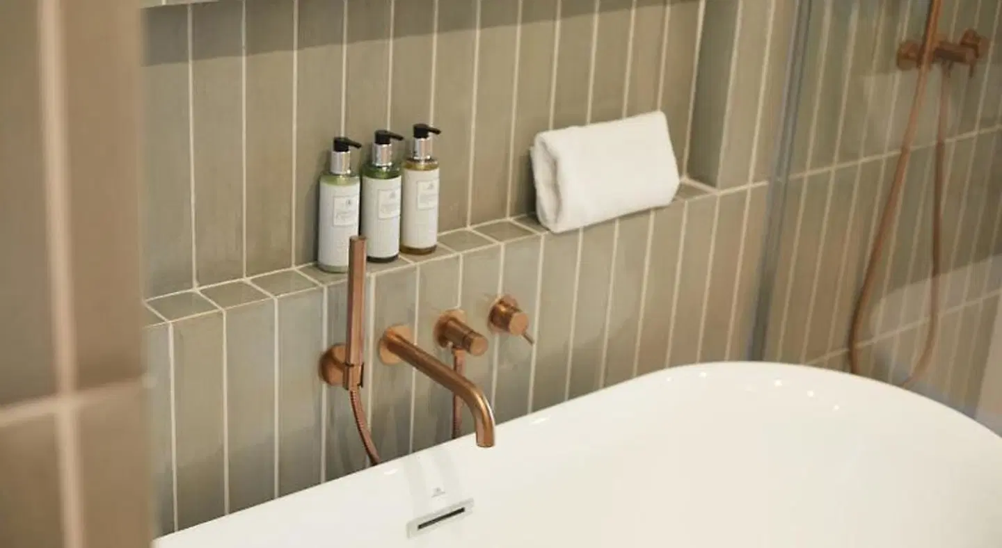 The Club Cala San Miguel Hotel Ibiza, Curio Collection by Hilton BATHROOM