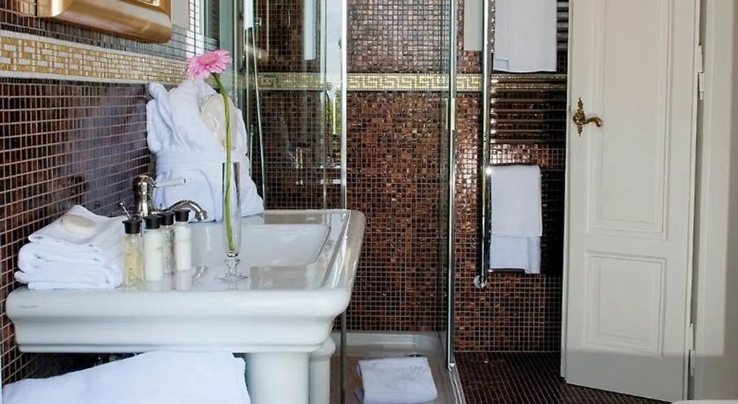 Grand Hotel Rimini BATHROOM