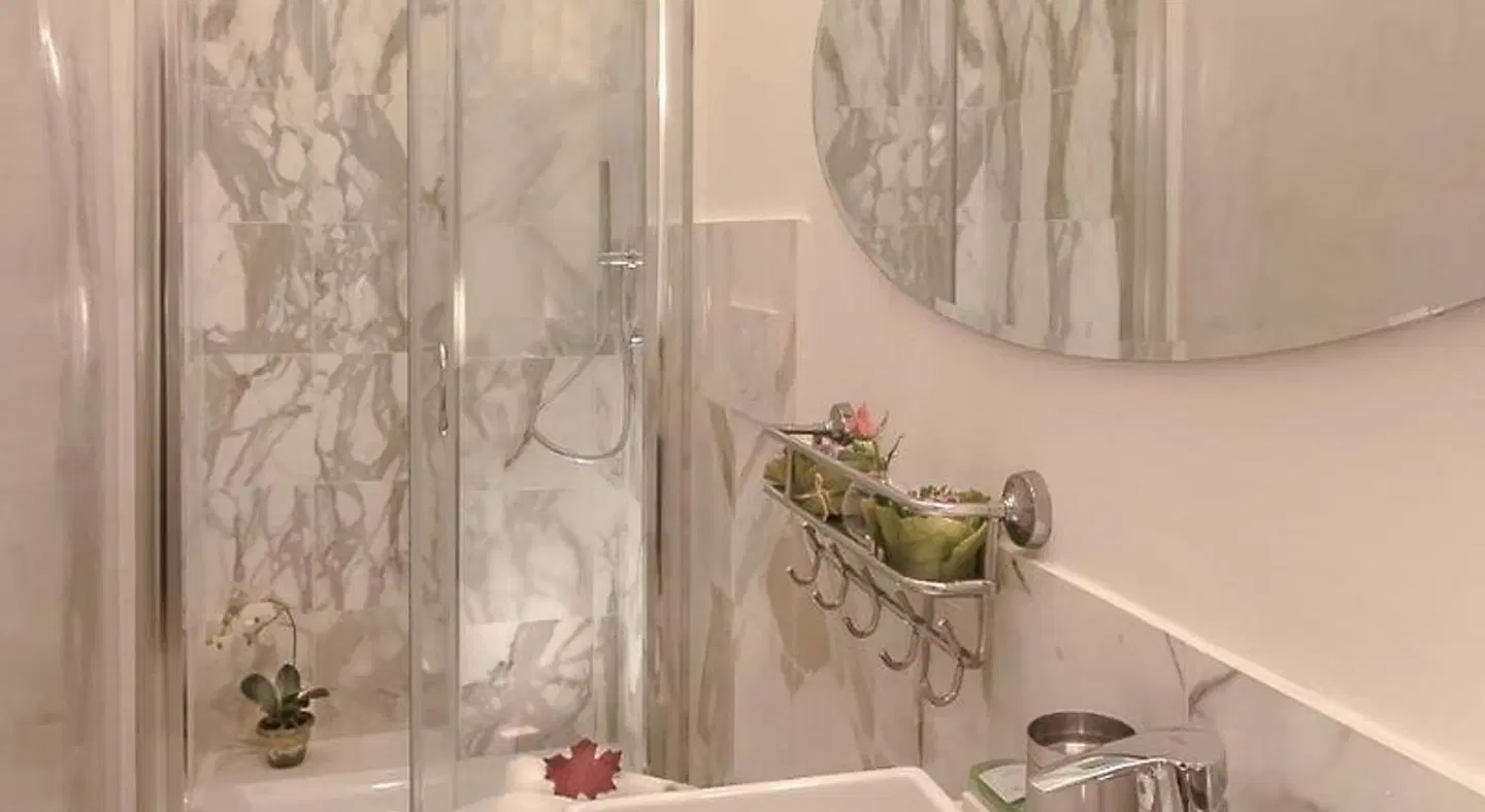 Florence Dream Domus BATHROOM