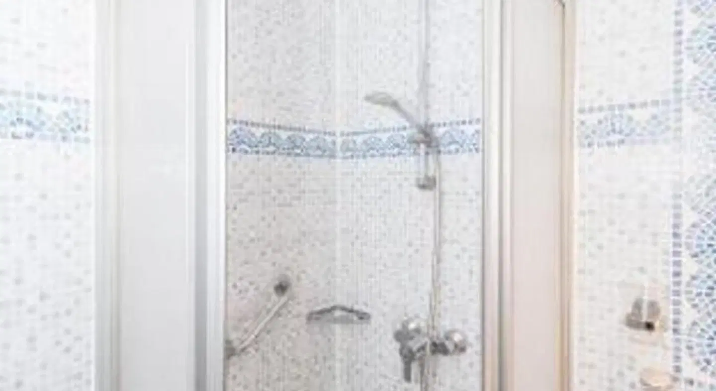 Hotel Midi - Zuid BATHROOM